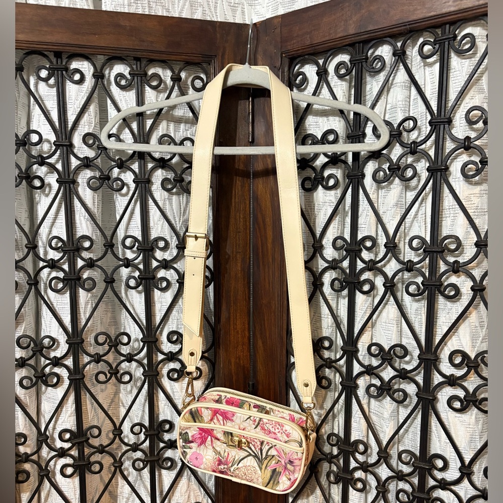 Floral Crossbody Bag /Leather Strap